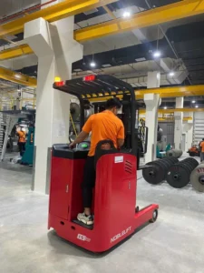 reach-truck-dung-lai