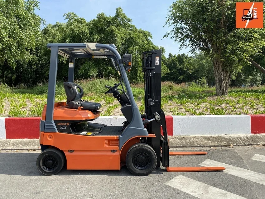 xe nang hang 2.5 tan cu