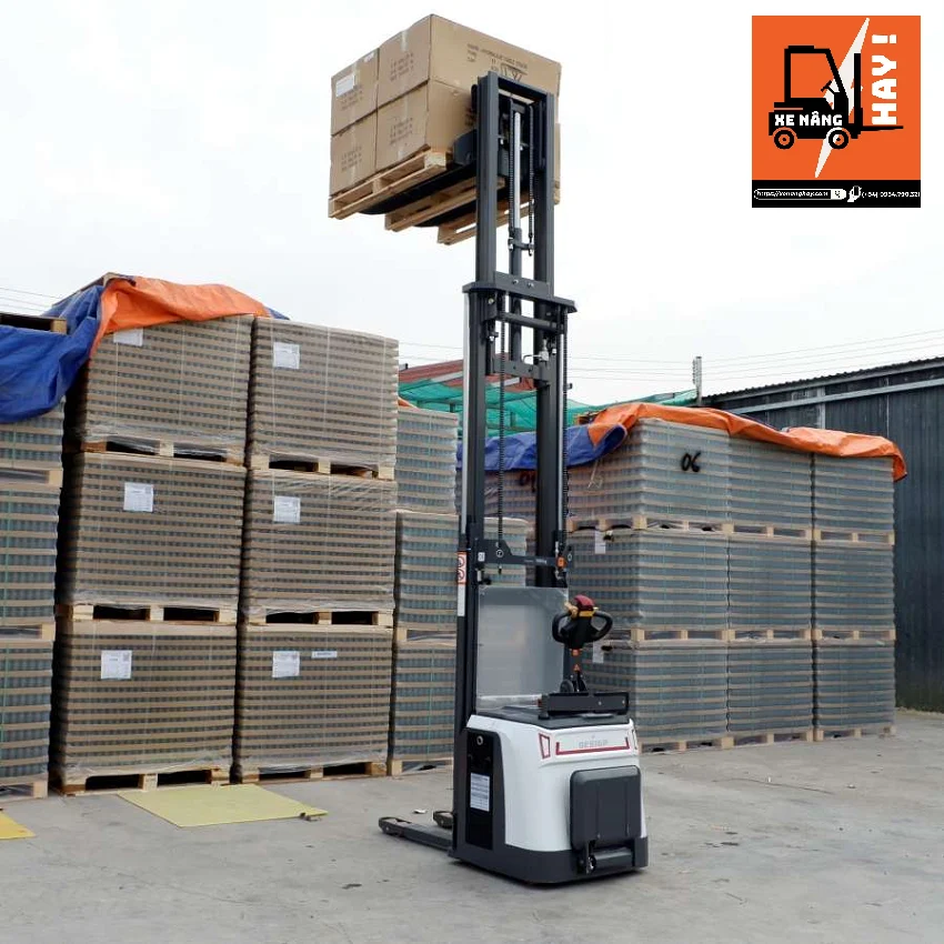 Xe nâng Stacker sự lựa chọn tối ưu, giá rẻ cho kho hẹp